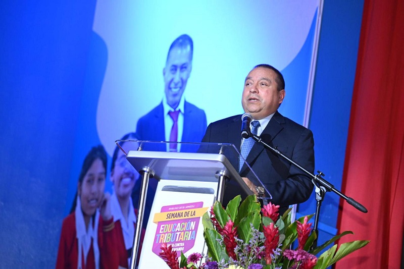 Victor-Mejia_Semana-educaci%C3%B3n-tributaria_2024.jpg